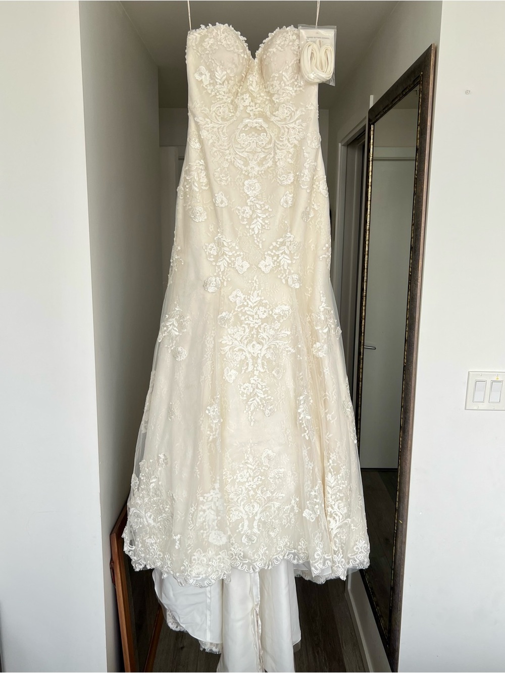 New Maggie Sottero Wedding Dress